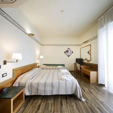 Hotel Marina Bay-3