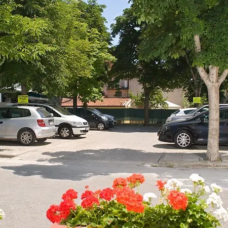 Hotel Ciondolo D'Oro Parcheggio Gratis-3