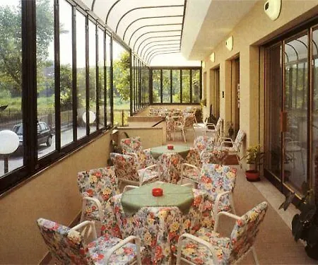 Hotel Gladiola-3