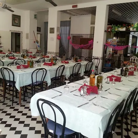 Hotel Villa Podgora-3