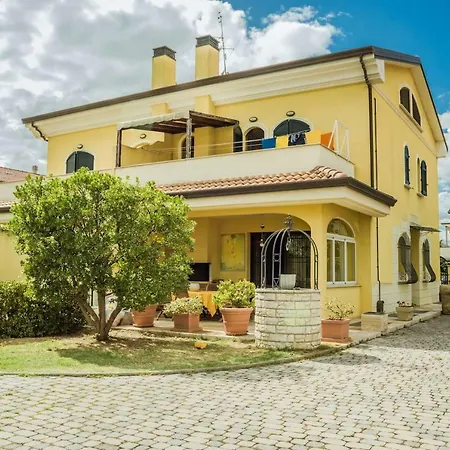 Villa Con Piscina A Rimini-2