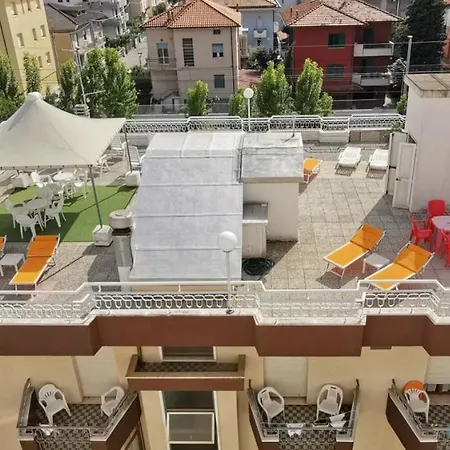 Hotel Cosmos-2